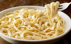 Fettuccine Alfredo (V)